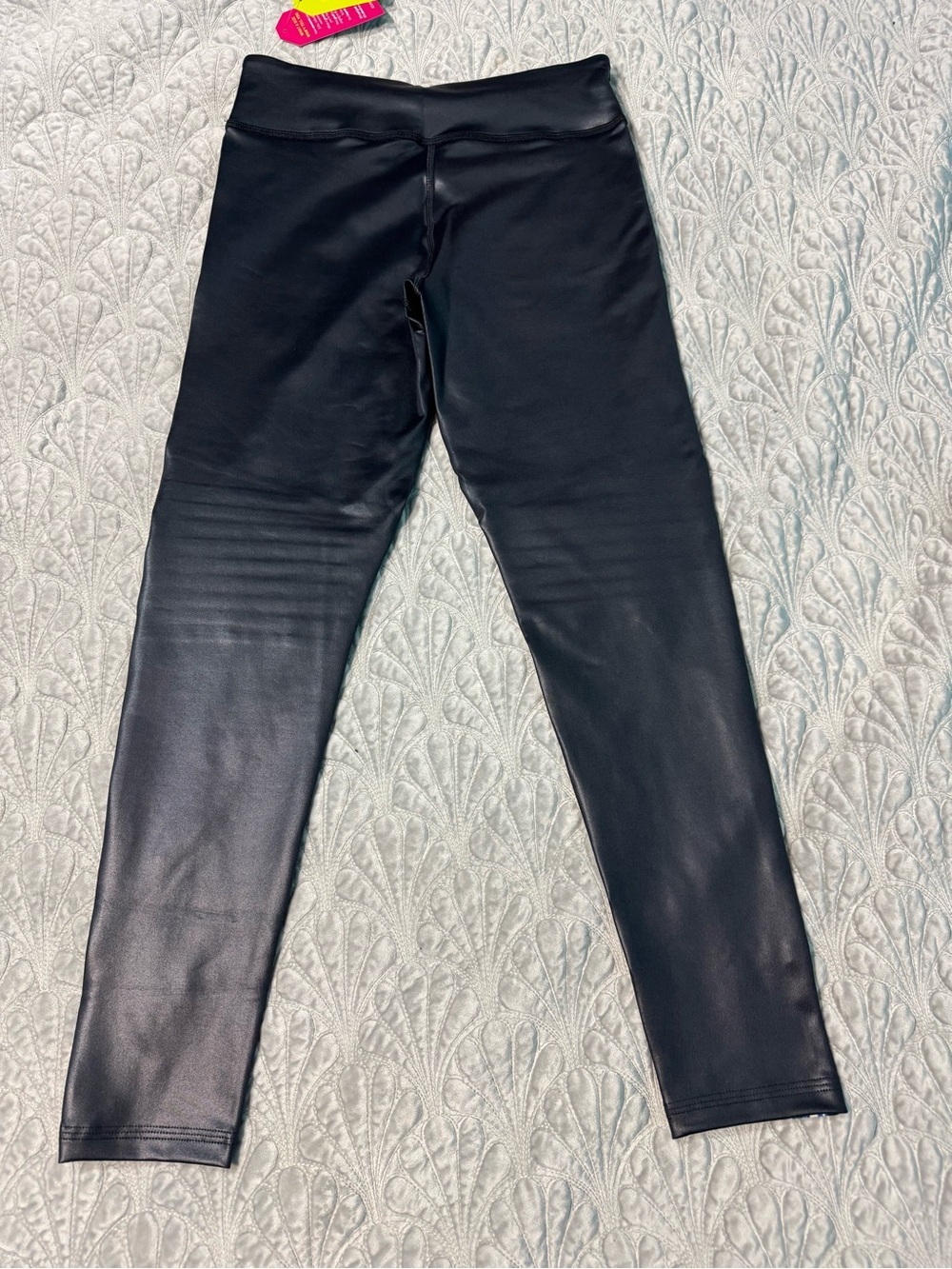Zumba Fitness Must Move Ankle Leggings Black, Red, Blue & White Spray Print XL - Picture 7 of 10